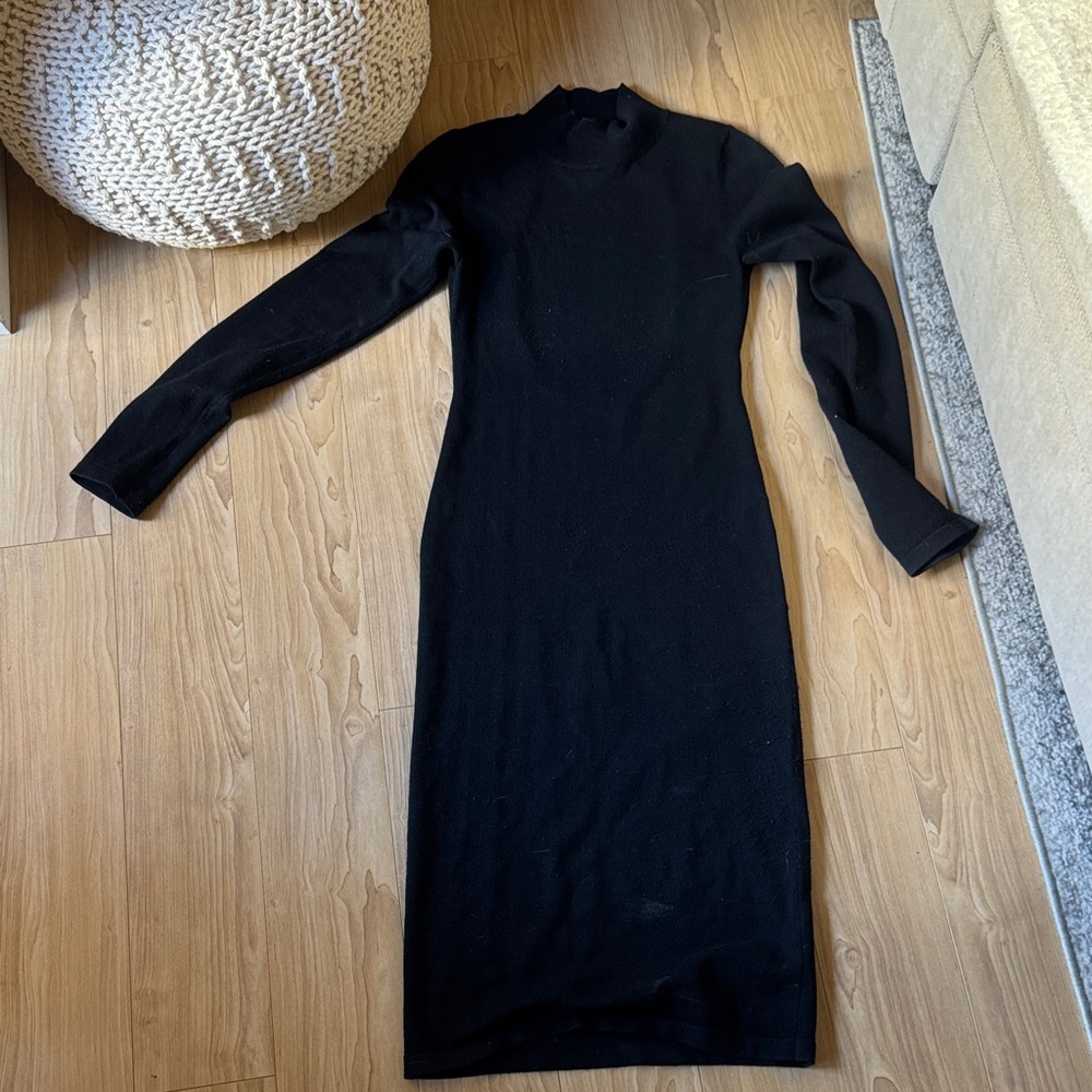 Re Ona Classic Black Long Sleeve Dress